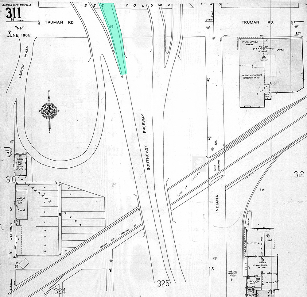 A 1962 Sanborn fire insurance map showing the so-called Bridge to Nowhere (highlighted in green) when it was a functional part of the Southeast Freeway. Kansas City Public Library