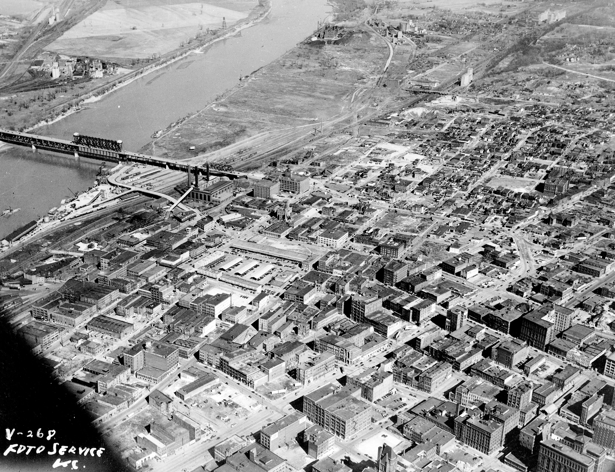 Aerial view of the underdeveloped area east of the ASB Bridge, 1950. KANSAS CITY PUBLIC LIBRARY