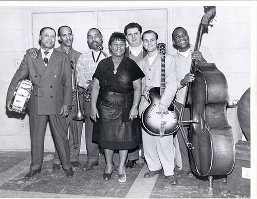 KCQ remembers jazz star Julia Lee, who found national fame staying put in  Kansas City | Kansas City Public Library