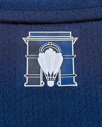 Sporting KC’s jersey featuring shuttlecock sculpture/Rosedale Memorial Arch