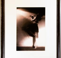 Portrait of Beth Beri in Dance