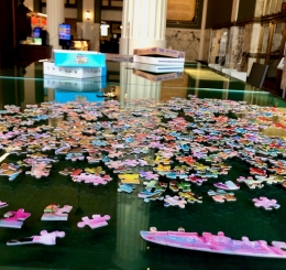 Puzzle table at Central