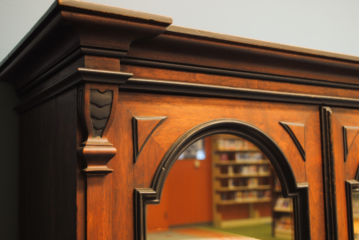 Children's Bookcase detail