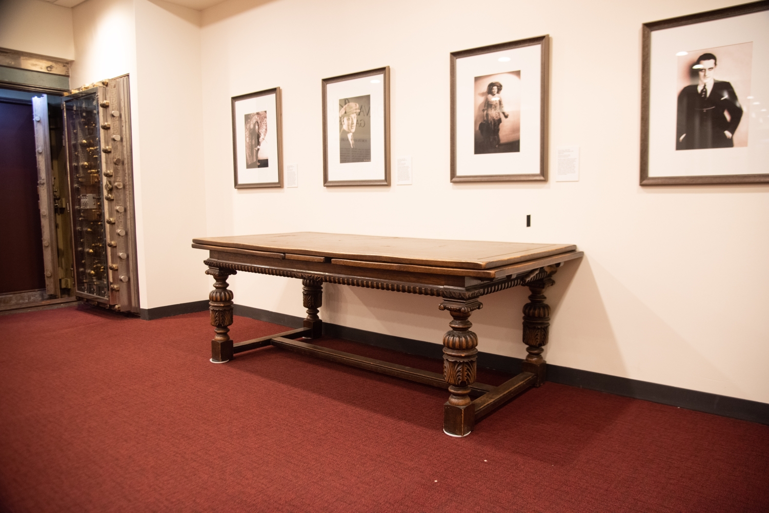 19th c. Table with Leaf