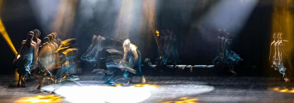 Stage performance with long exposure 