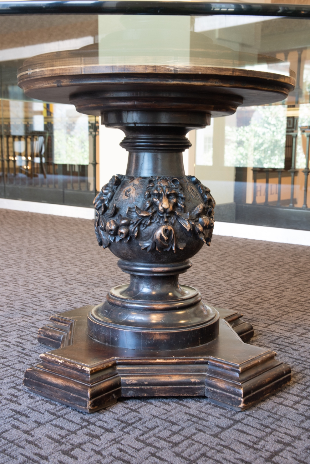 19 c. Pedestal Table, pedestal detail 19 c. Pedestal Table, pedestal detail